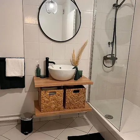 Apartment Grand Balcon Stationnement *